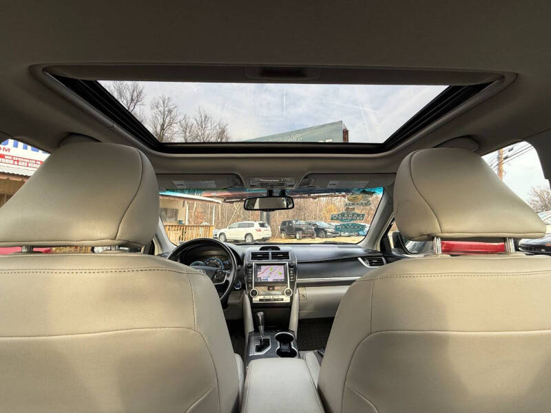 2012 Toyota Camry Hybrid XLE