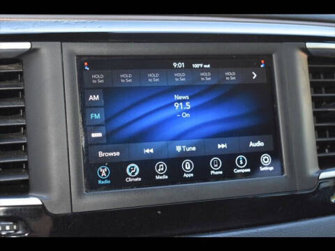 2021 Chrysler Voyager LX