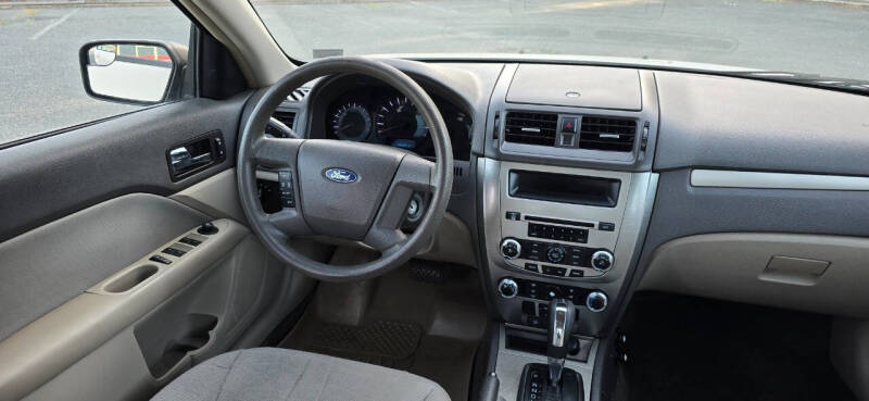 2012 Ford Fusion S
