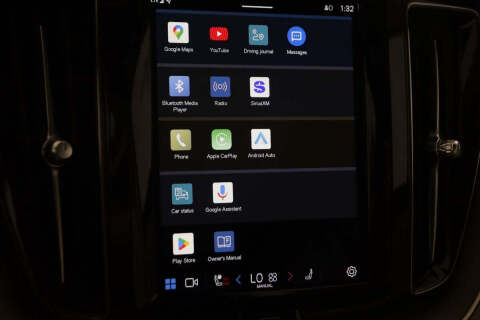 2023 Volvo XC60 B5 Plus Bright Theme