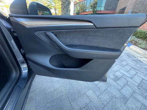 2024 Tesla Model Y Performance