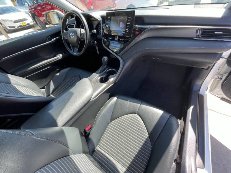 2021 Toyota Camry SE