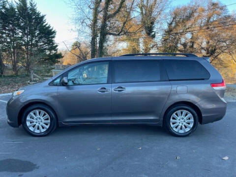 2014 Toyota Sienna for sale at Mater's Motors in Stanley NC