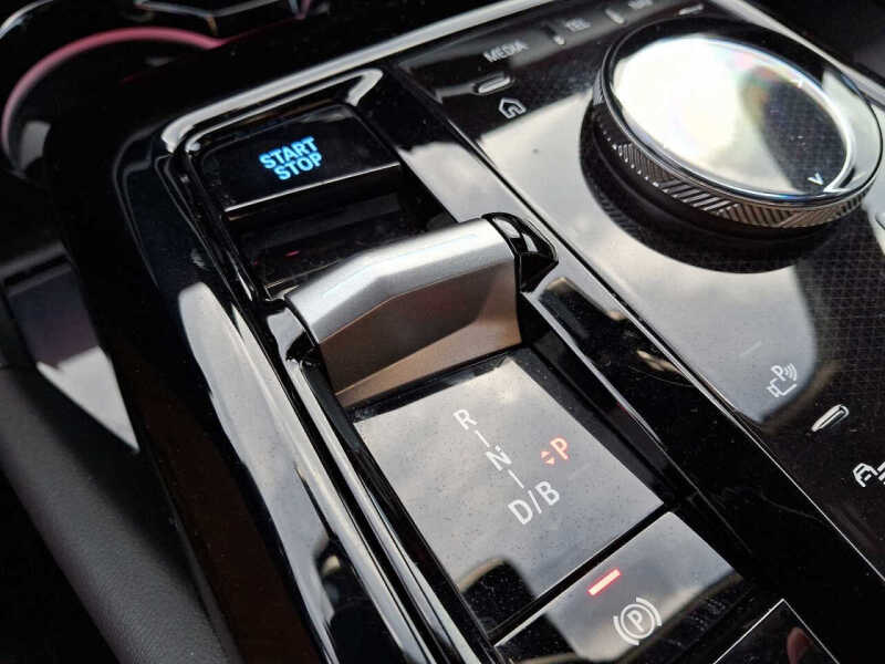 2024 BMW i5 eDrive40