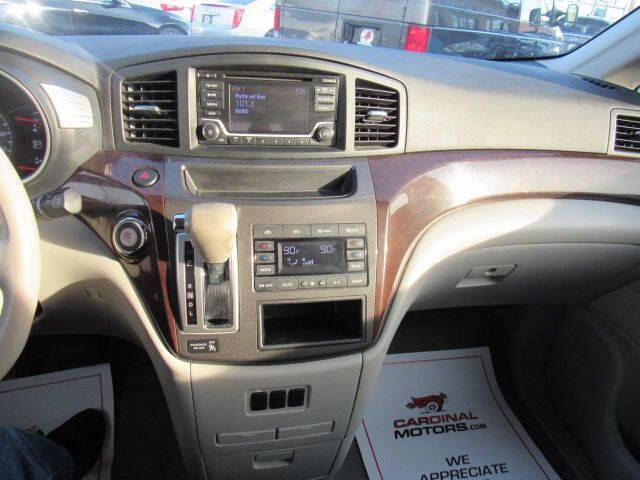 2017 Nissan Quest SV