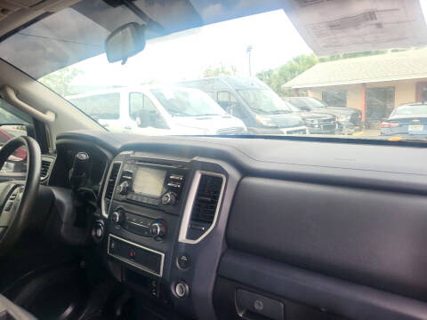 2017 Nissan Titan S