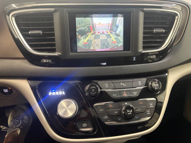 2019 Chrysler Pacifica Touring L