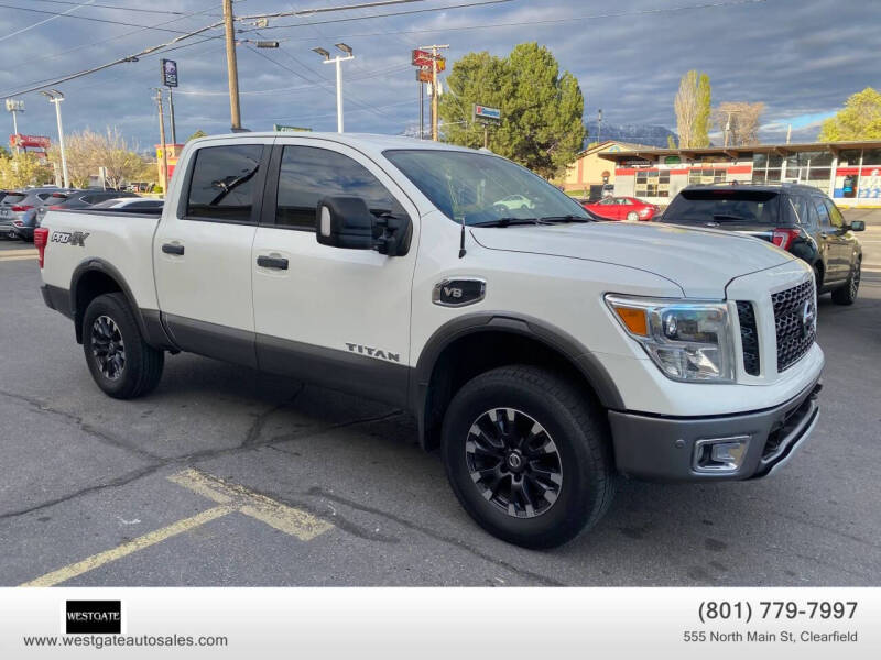 2017 Nissan Titan