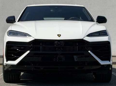 2025 Lamborghini Urus SE