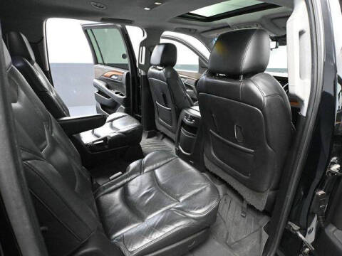 2017 Cadillac Escalade ESV Luxury