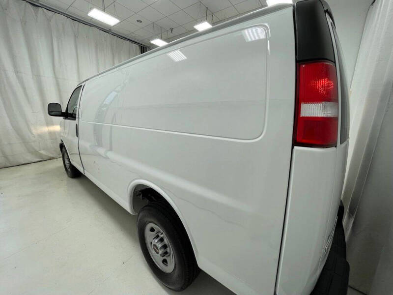 2026 GMC Savana 2500