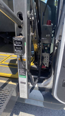 2009 Ford E-Series E-350 SD XLT