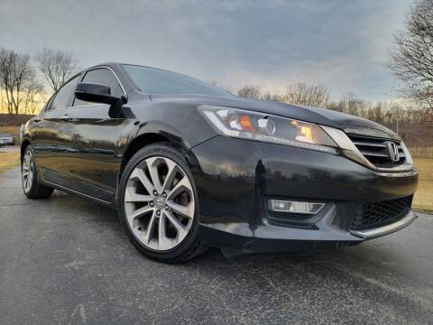 2013 Honda Accord for sale at Sinclair Auto Inc. in Pendleton IN