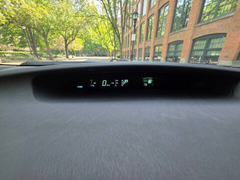 2012 Toyota Prius Plug-in Hybrid Advanced