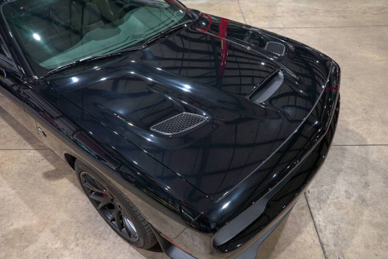 2016 Dodge Challenger SRT Hellcat