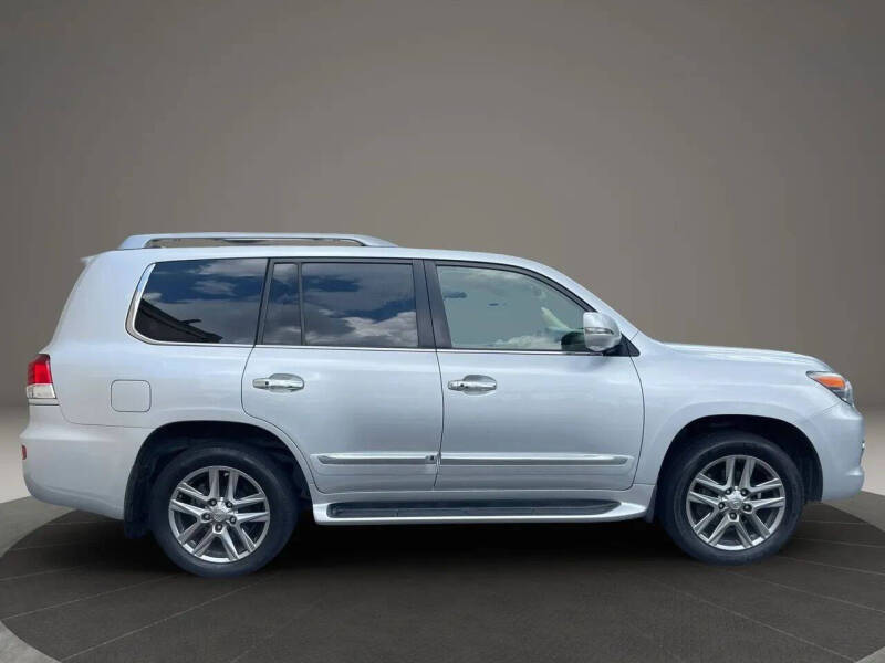 2013 Lexus LX 570