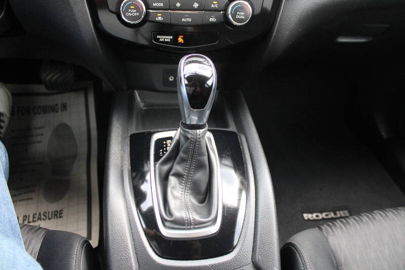 2018 Nissan Rogue SV