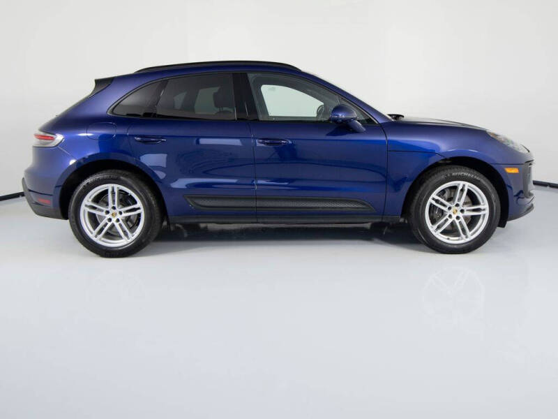 2025 Porsche Macan