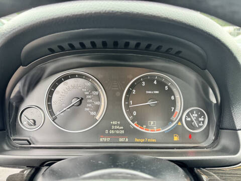 2012 BMW 5 Series 550i