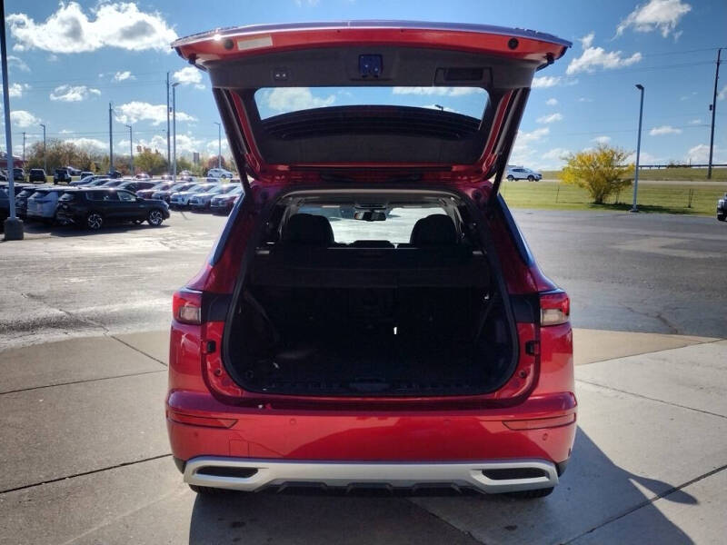 2025 Mitsubishi Outlander PHEV SE