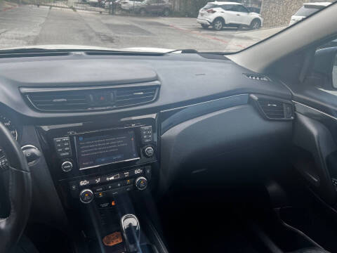 2017 Nissan Rogue Sport SL