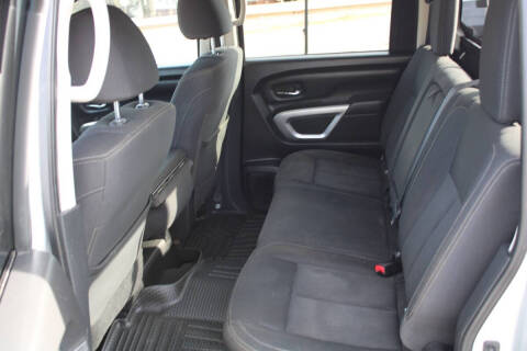 2019 Nissan Titan SV