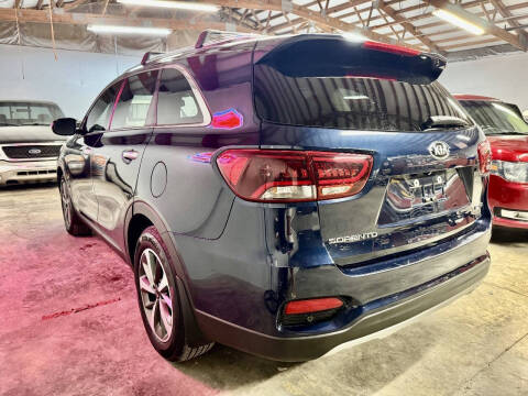 2019 Kia Sorento EX V6