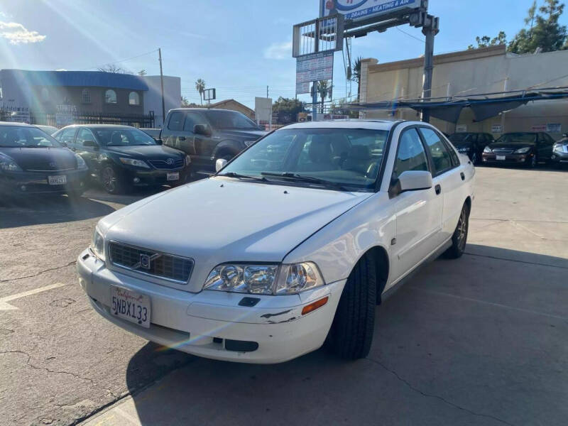 2004 Volvo S40 for sale at Hunter's Auto Inc in North Hollywood CA