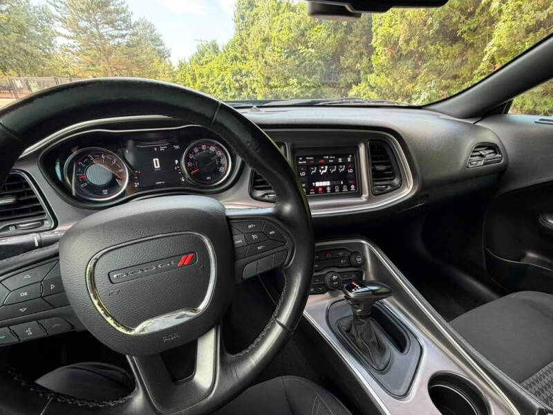 2019 Dodge Challenger SXT