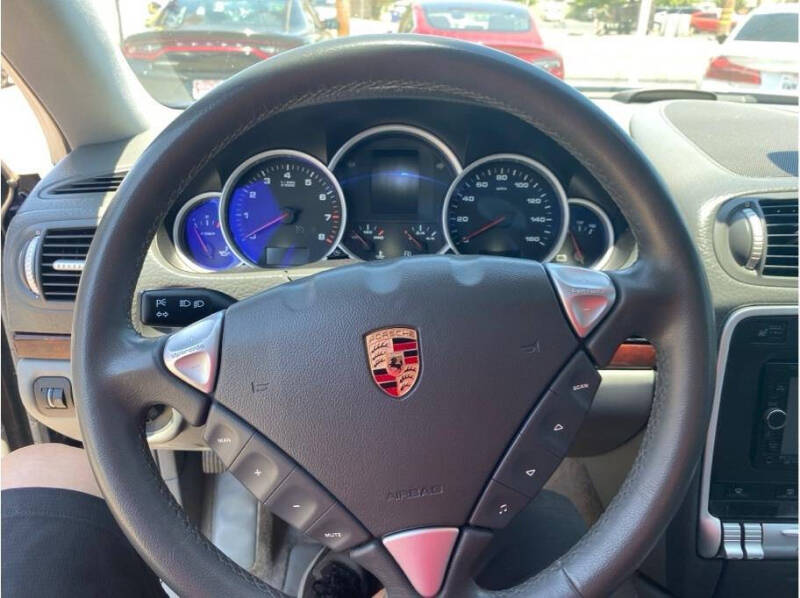 2003 Porsche Cayenne S Tiptronic