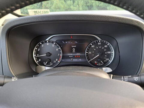 2024 Nissan Frontier SV