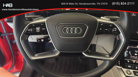 2021 Audi e-tron quattro Premium