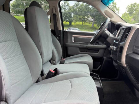 2016 RAM 1500 SLT