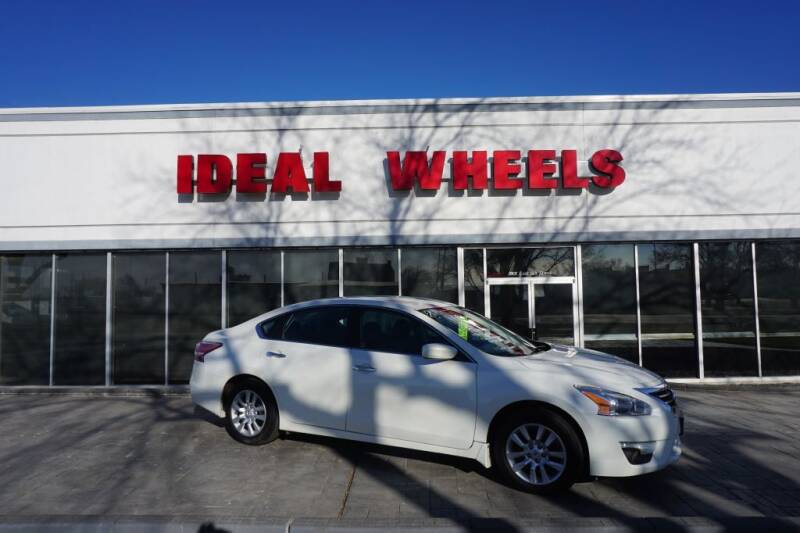 2015 Nissan Altima for sale at Ideal Wheels in Sioux City IA
