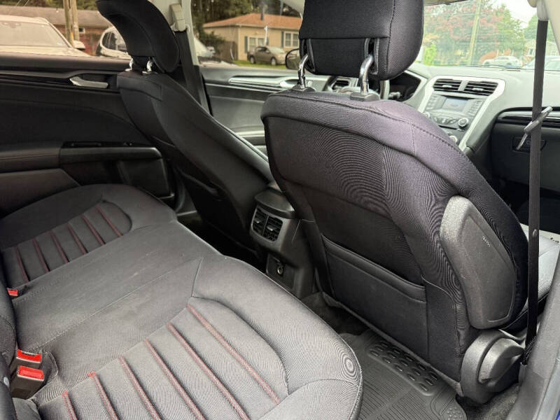 2014 Ford Fusion SE