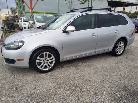 2014 Volkswagen Jetta for sale at INTERNATIONAL AUTO BROKERS INC in Hollywood FL