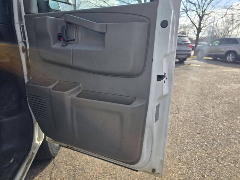 2017 GMC Savana 2500