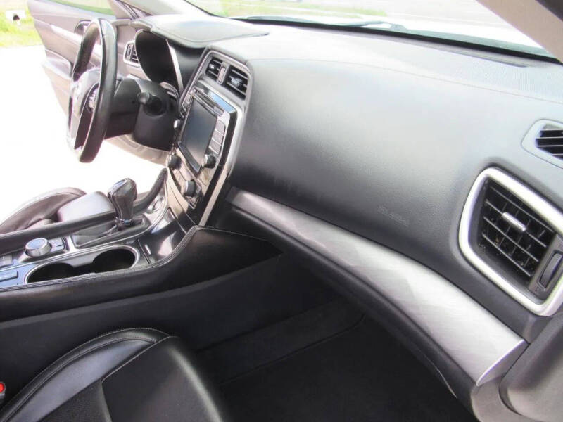 2017 Nissan Maxima