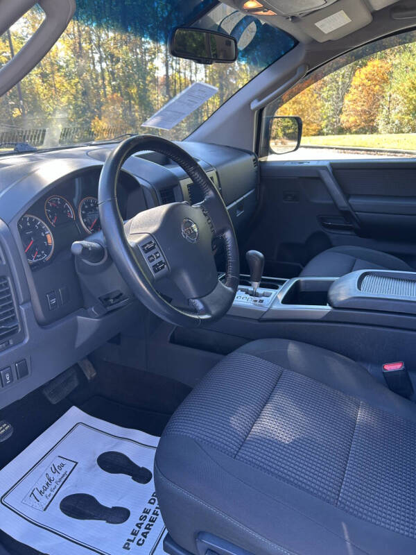 2011 Nissan Titan SL