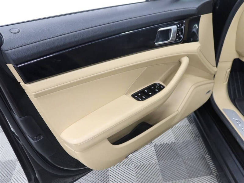 2020 Porsche Panamera