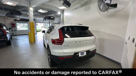2026 Volvo XC40 B5 Plus