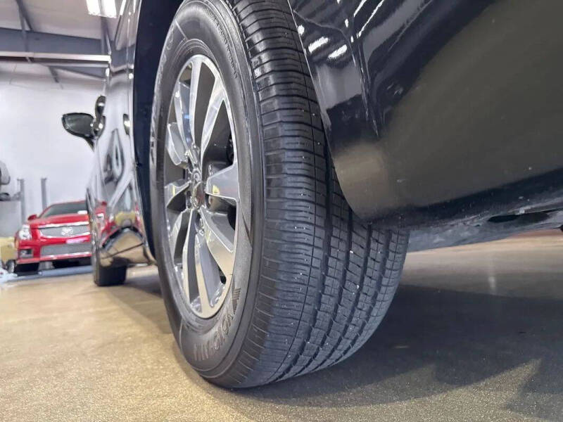 2024 Chrysler Pacifica Plug-In Hybrid Select