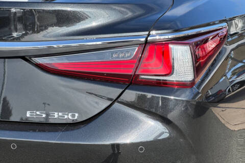 2022 Lexus ES 350
