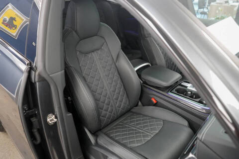 2023 Audi SQ8 4.0T quattro Premium Plus