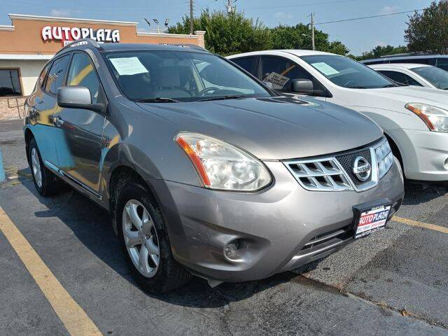 2009 Nissan Rogue for sale at Auto Plaza in Irving TX