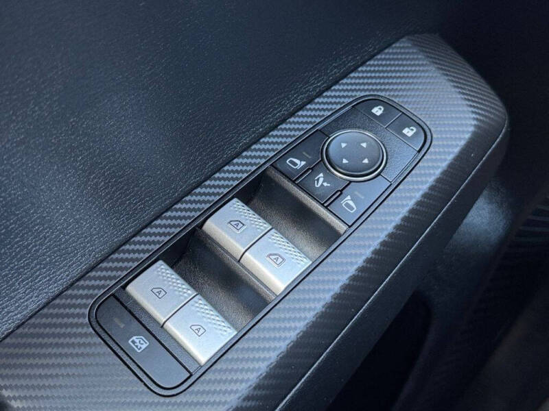 2023 Mitsubishi Outlander PHEV SE