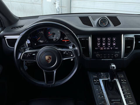 2017 Porsche Macan S