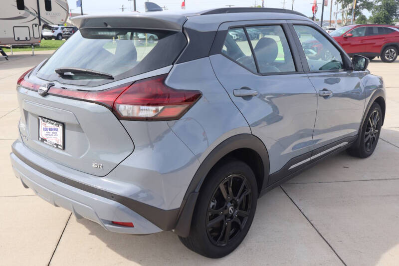 2023 Nissan Kicks SR