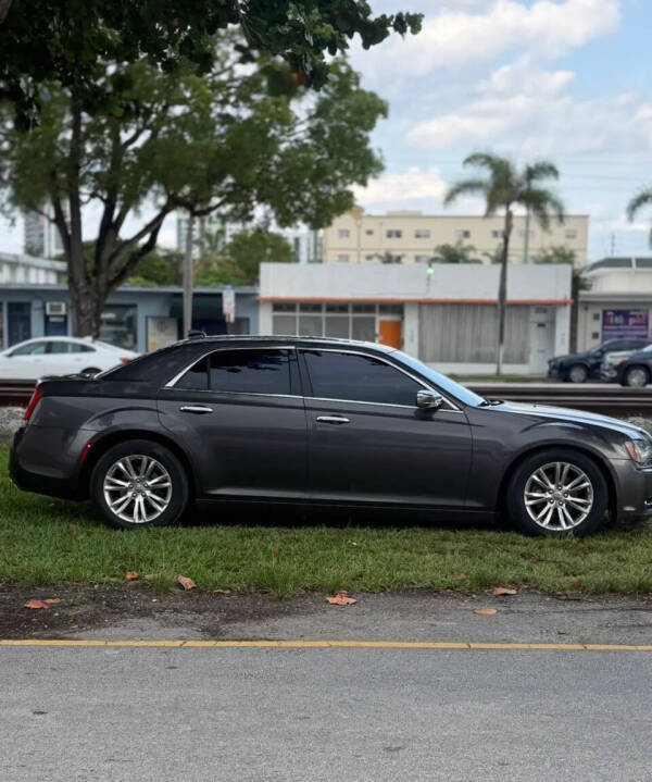 2017 Chrysler 300 C