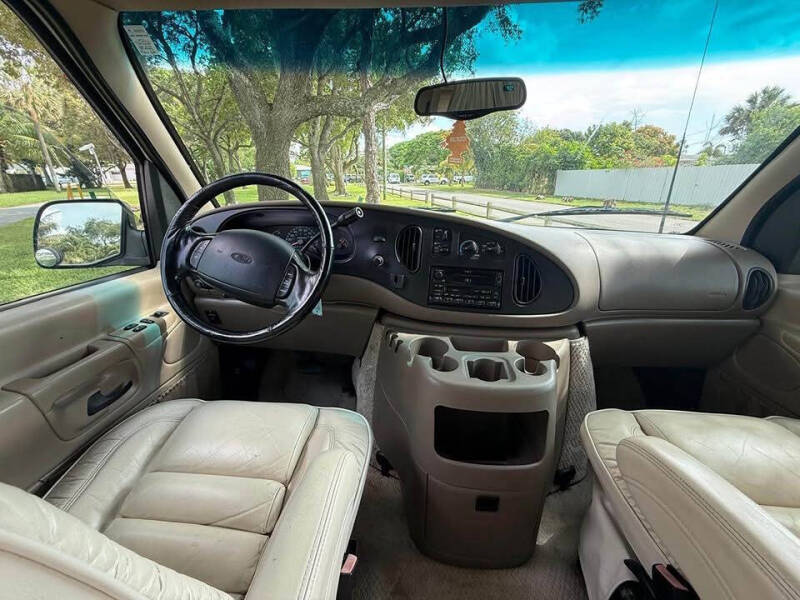 2000 Ford E-Series
